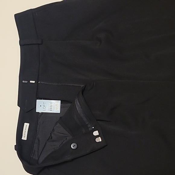 New black LOFT wide leg / high waist trousers with 2 front pleats. - Picture 5 of 11